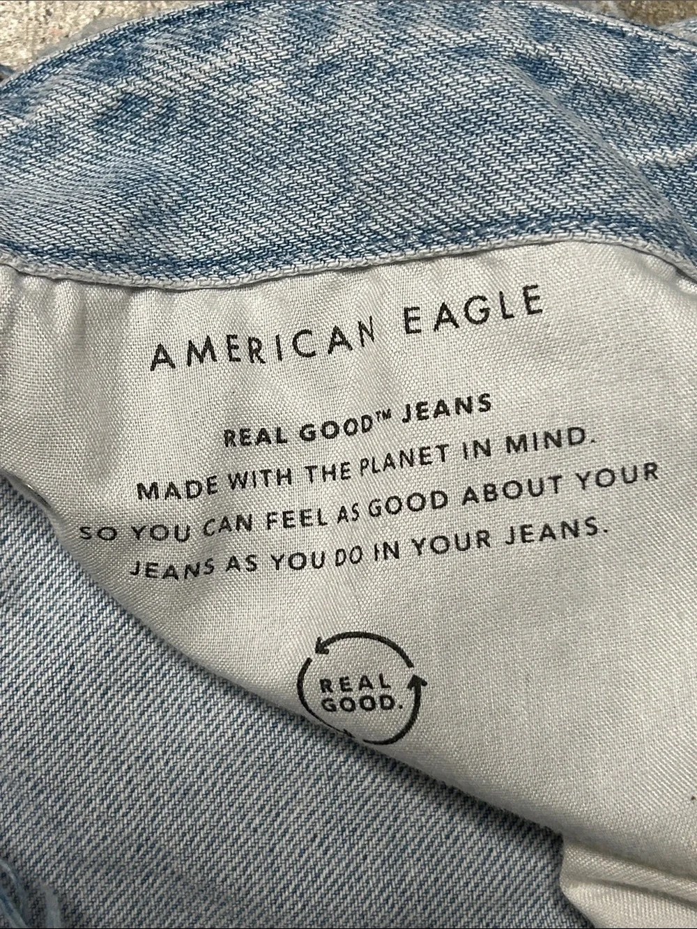American Eagle Light Blue Womens Denim Jeans - Distressed Casual Relaxed Fit